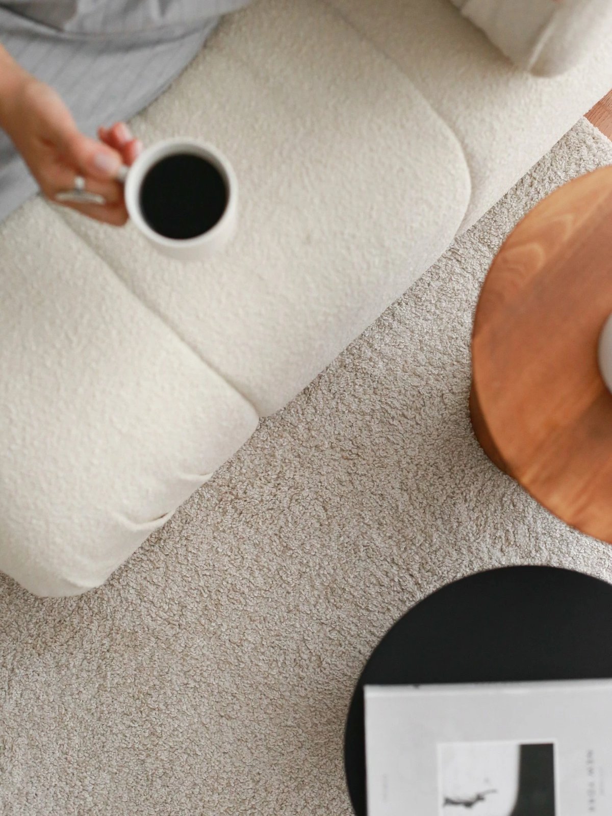 Divan treshe Atelier del Sofa, Soli 3 vende, i bardhë