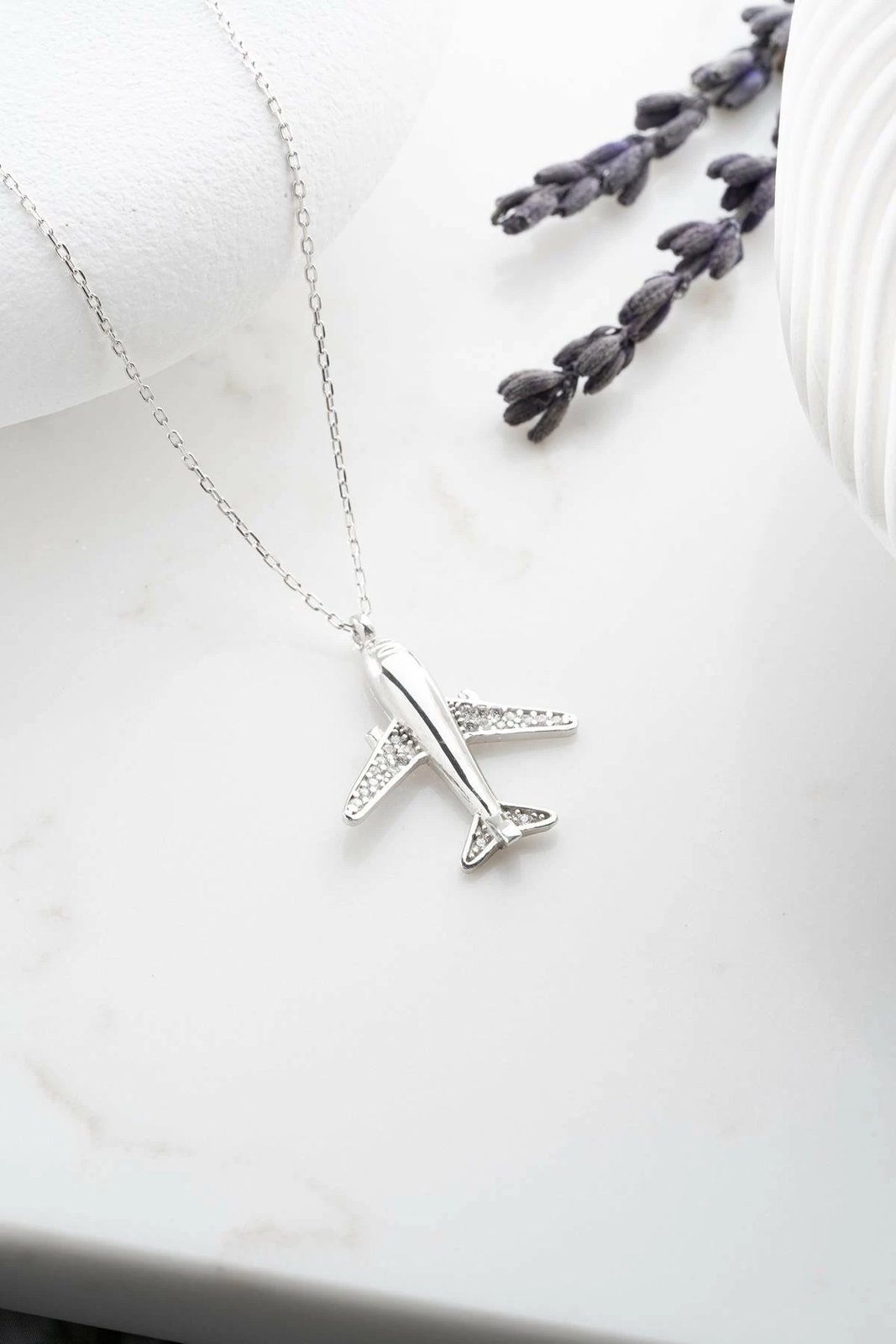 Varëse argjendi me aeroplan, Jumeon, NRZ999746