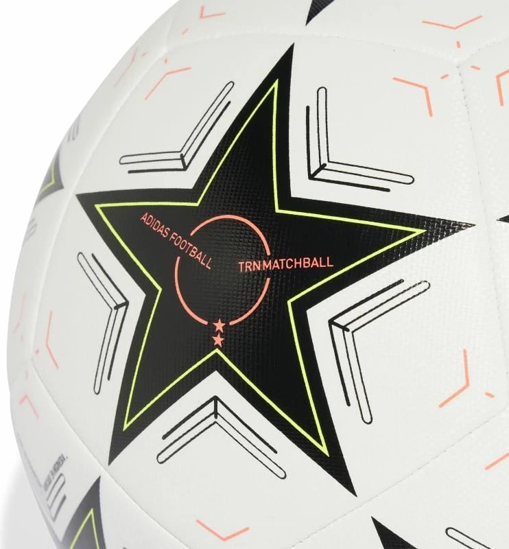 Top futbolli adidas, i bardhë