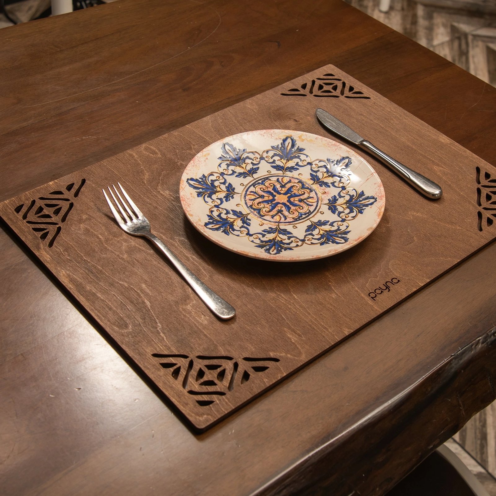 Set nënshtrues tavoline prej druri, 4 copë, Hermia Corpat, ngjyrë wenge