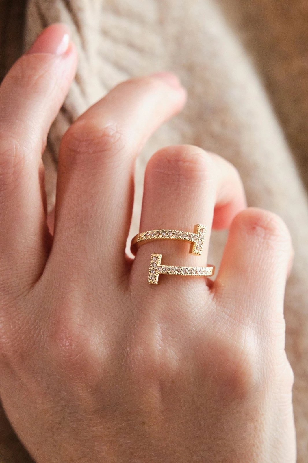 Unazë Jumeon, ngjyrë ari, me gur zirkon, madhësi e rregullueshme