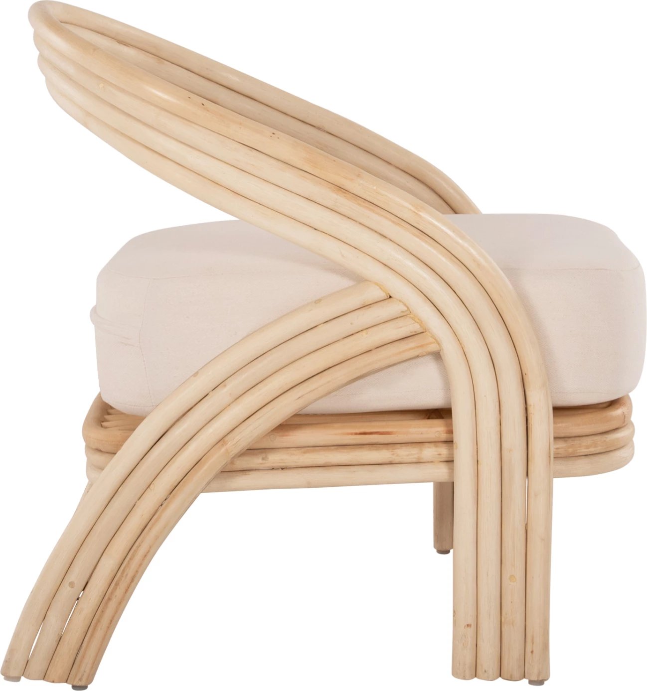 Karrige Donita FH9838 ratan natyral me jastëk të bardhë 67x74x78H cm.