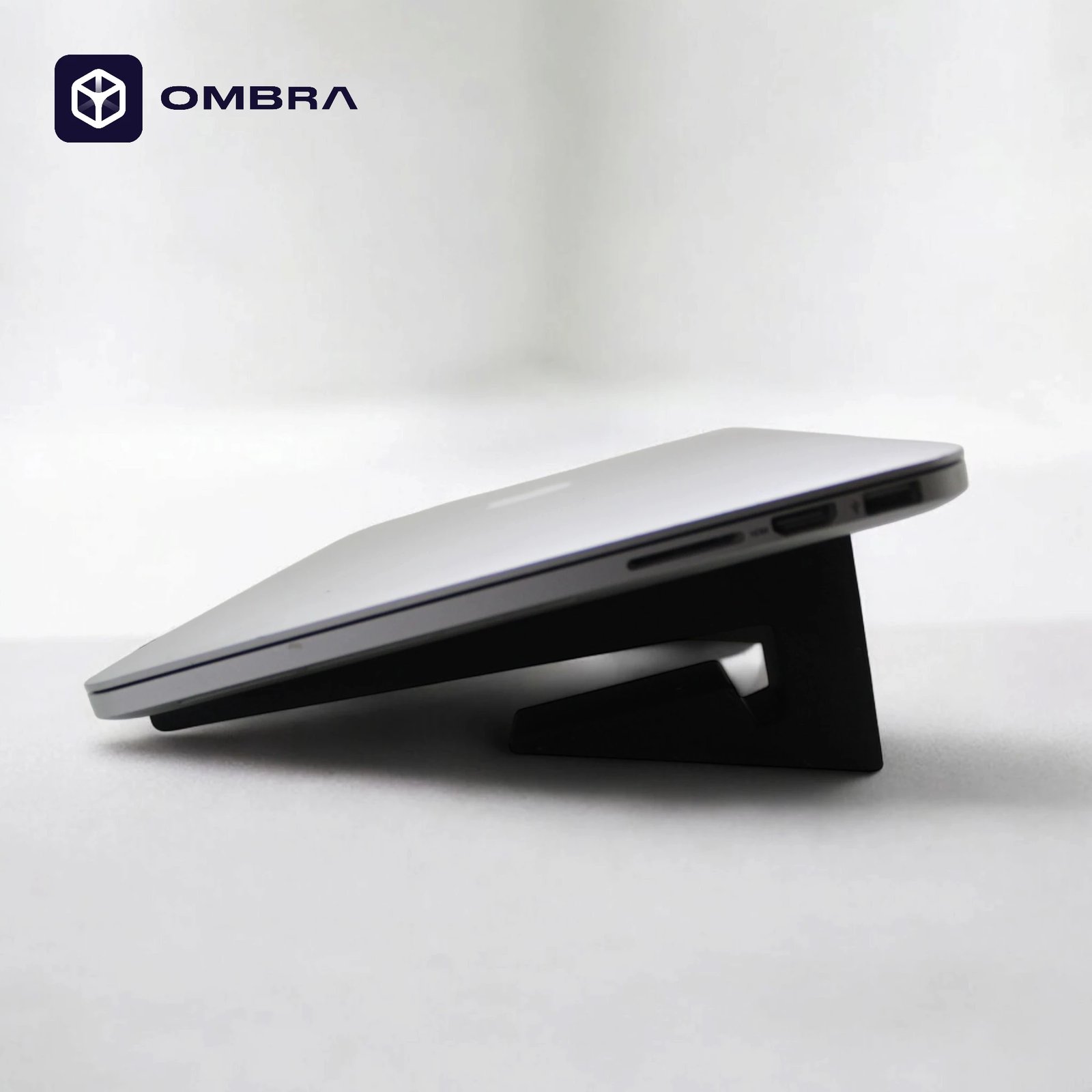 Mbajtëse "Standing" vertikal dhe horizontal për laptop, e zezë