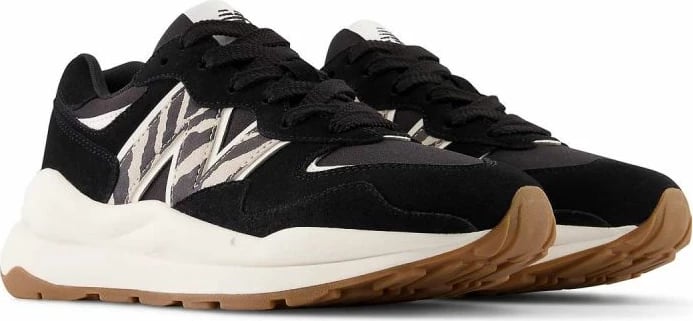 Këpucë New Balance për femra, të zeza