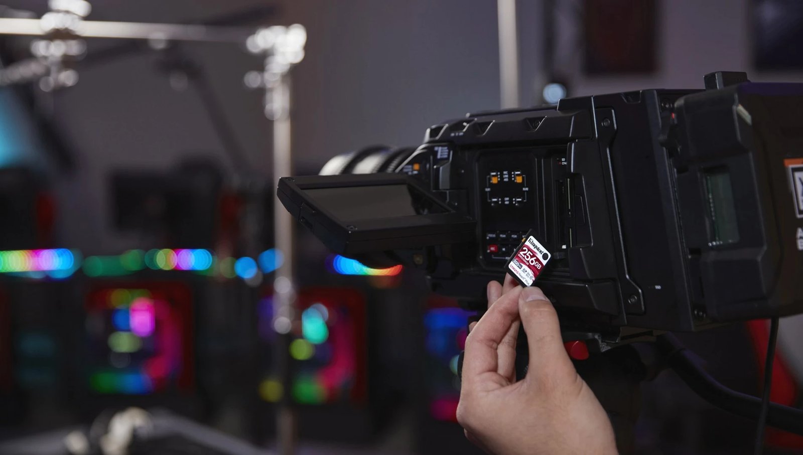 Kartelë memorie Kingston Canvas React Plus 256GB SDXC UHS-II, e zezë