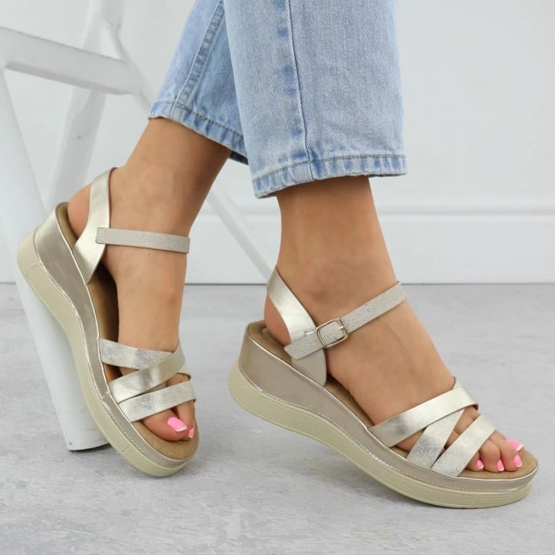 Sandale wedge femra Vinceza 15358, të arta