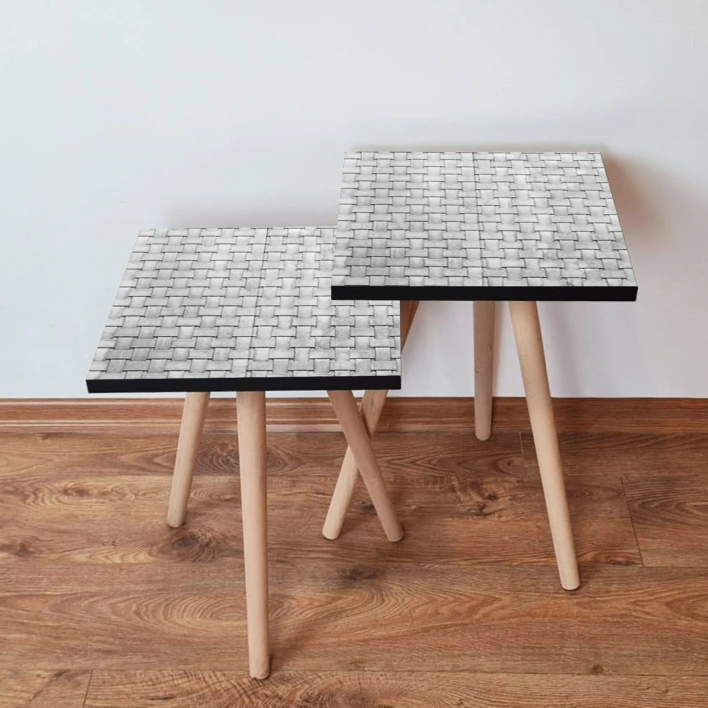 Set tavolinash ndihmëse, dy copë, ngjyrë gri dhe e bardhë, Skye Decor, 2Shp373