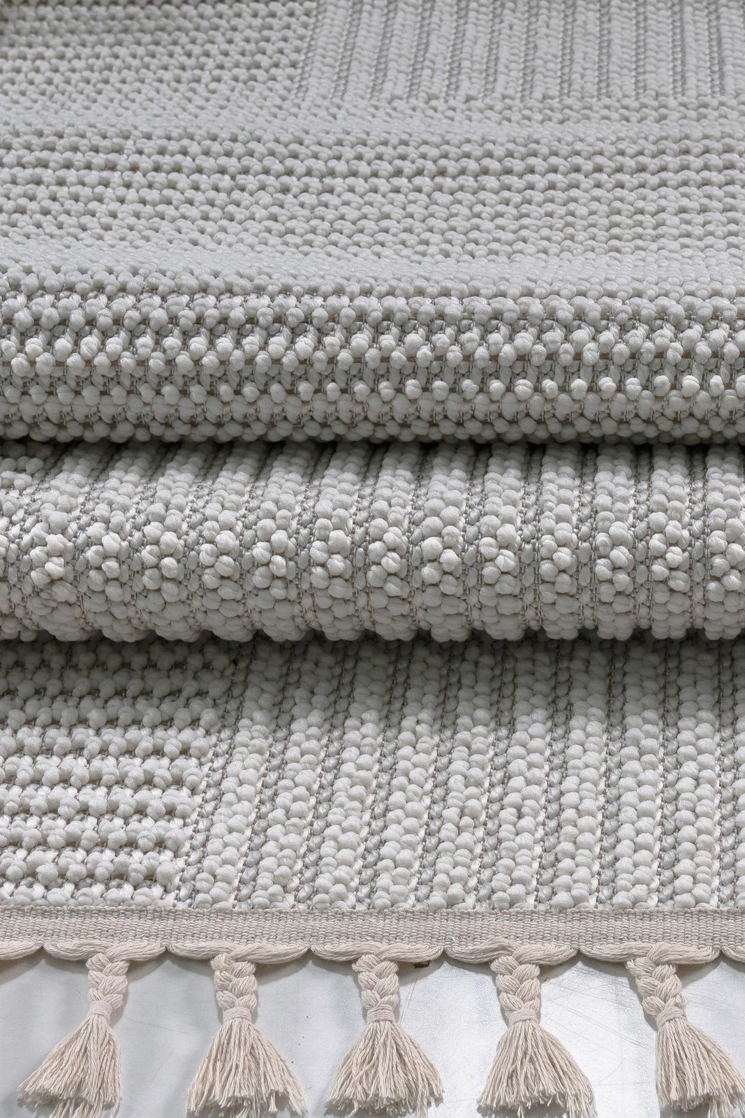 Qilim i bardhë, Conceptum Hypnose, 200x290cm, Korya