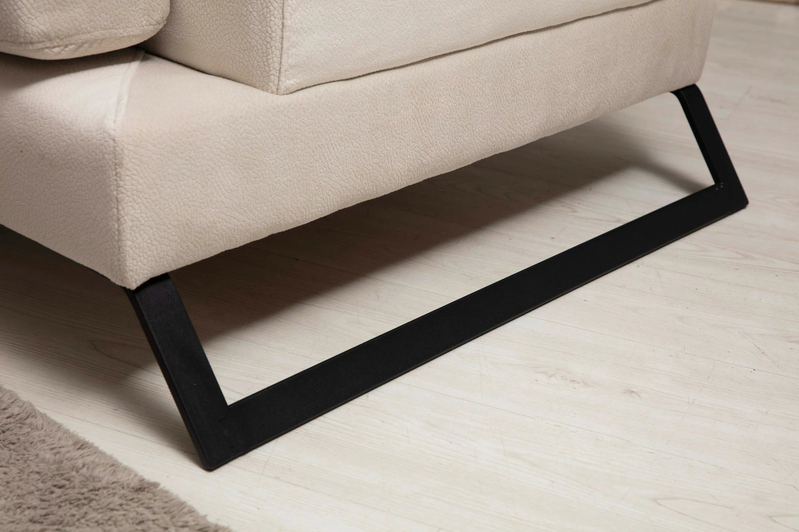 Këndare Frido, kënd majtas, ngjyrë ecru, 5 jastëkë