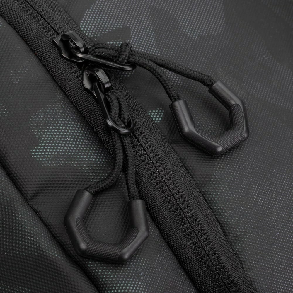Çantë udhëtimi RIVACASE Sherwood 30L, gri camo Çantë udhëtimi RIVACASE Sherwood 30L, gri camo
