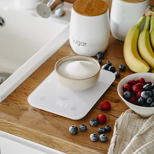 Peshore kuzhine, Adler, AD 3181, 10 kg, ekran LED, platformë xhami të temperuar 205x150 mm, e bardhë