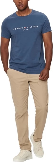 Maicë Tommy Hilfiger për meshkuj, e kaltër e çelët