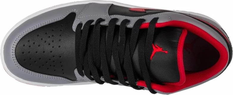 Atlete për meshkuj Nike Jordan, të zeza, të kuqe, të hirit