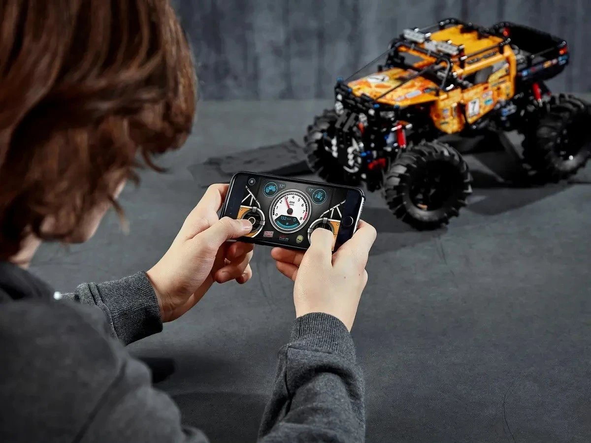 Set LEGO Technic 4X4 X-treme Off-Roader 42099, Portokalli Set LEGO Technic 4X4 X-treme Off-Roader 42099, Portokalli