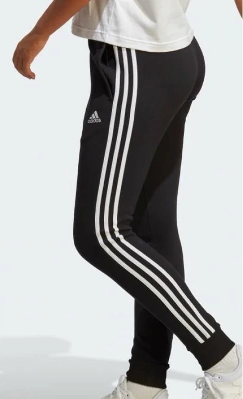 Trenerka të poshtme Adidas për femra, të zeza