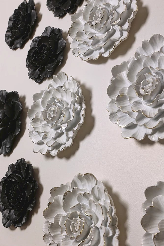 Dekor rozë për mur, polirezine, e zezë, 20x4x20cm