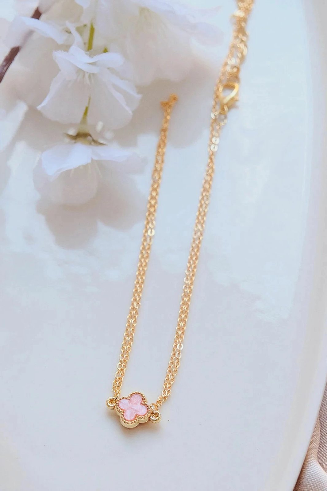 Byzylyk Jumeon, ngjyrë ari, gur zirkoni