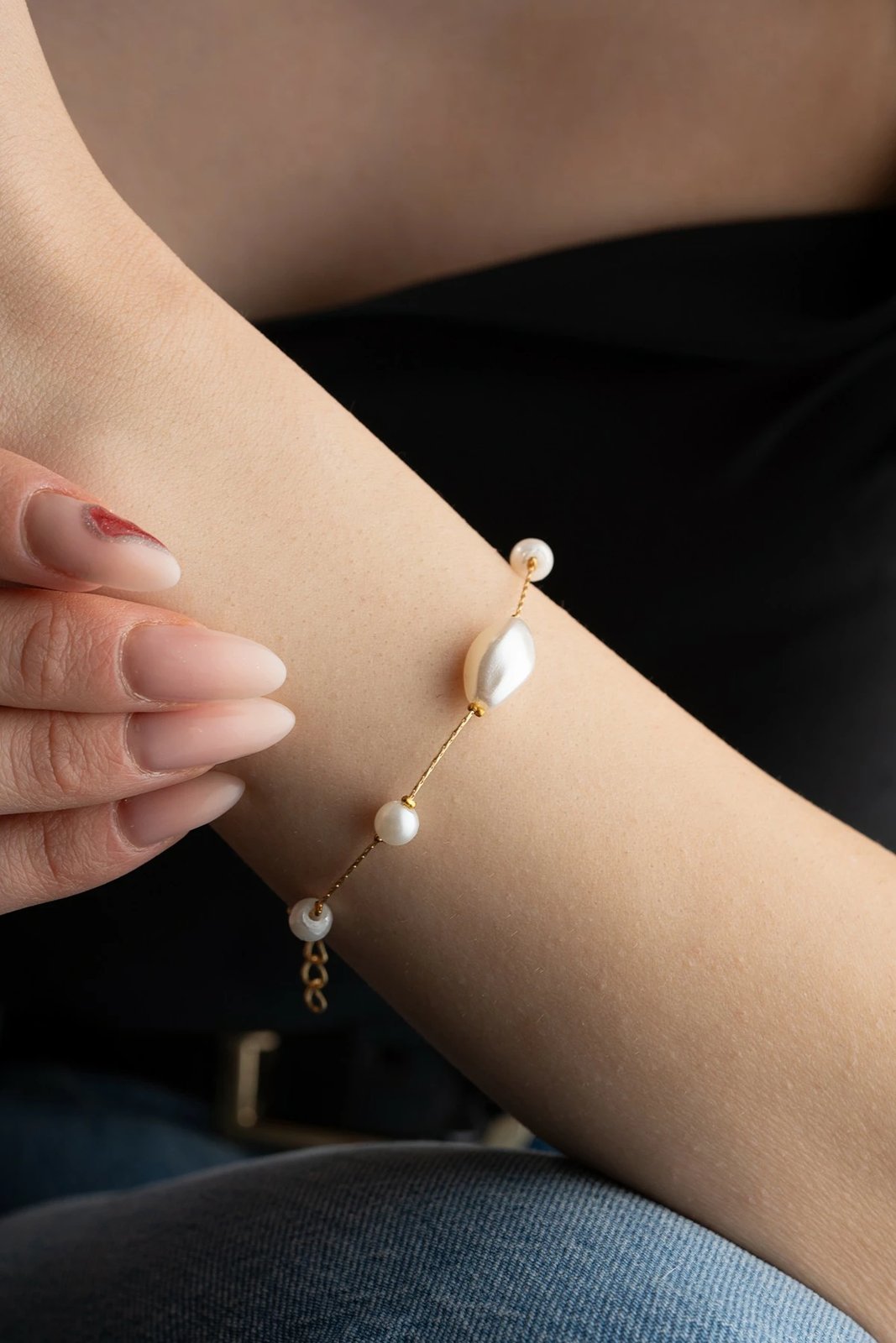 Byzylyk Jumeon, B238801, ngjyrë ari dhe e bardhë