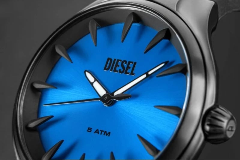 Orë dore për meshkuj DIESEL, e zezë