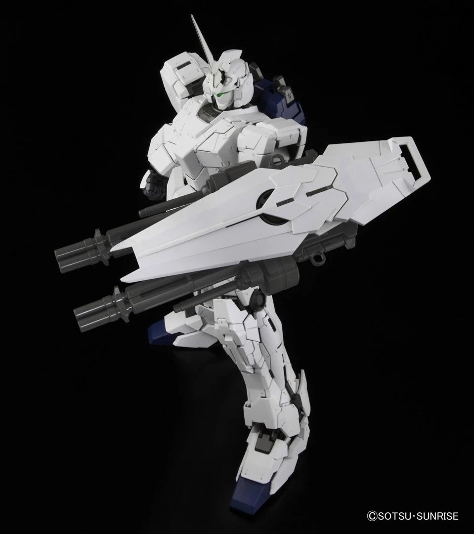 Model PG Bandai Unicorn Gundam, Perfect Grade, Bardhë