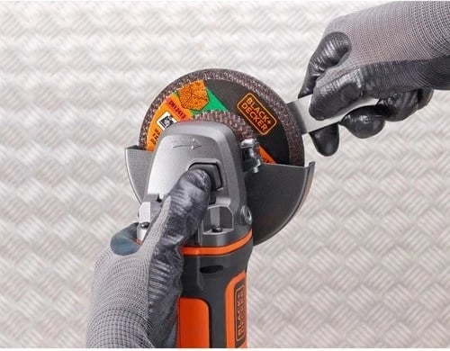 Shlifues këndor Black&Decker BCG720N, 18V pa bateri dhe karikues Shlifues këndor Black&Decker BCG720N, 18V pa bateri dhe karikues