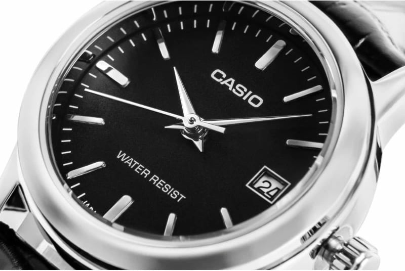 Orë dore për femra CASIO, e zezë