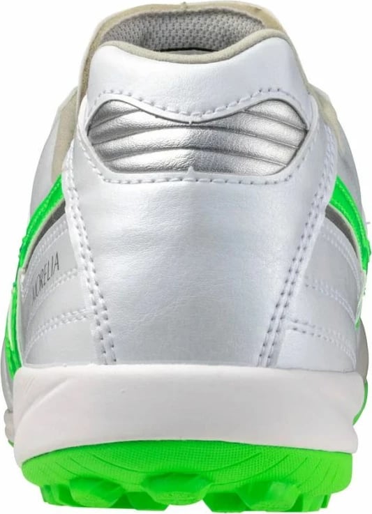 Atlete futbolli për meshkuj Mizuno, të bardha