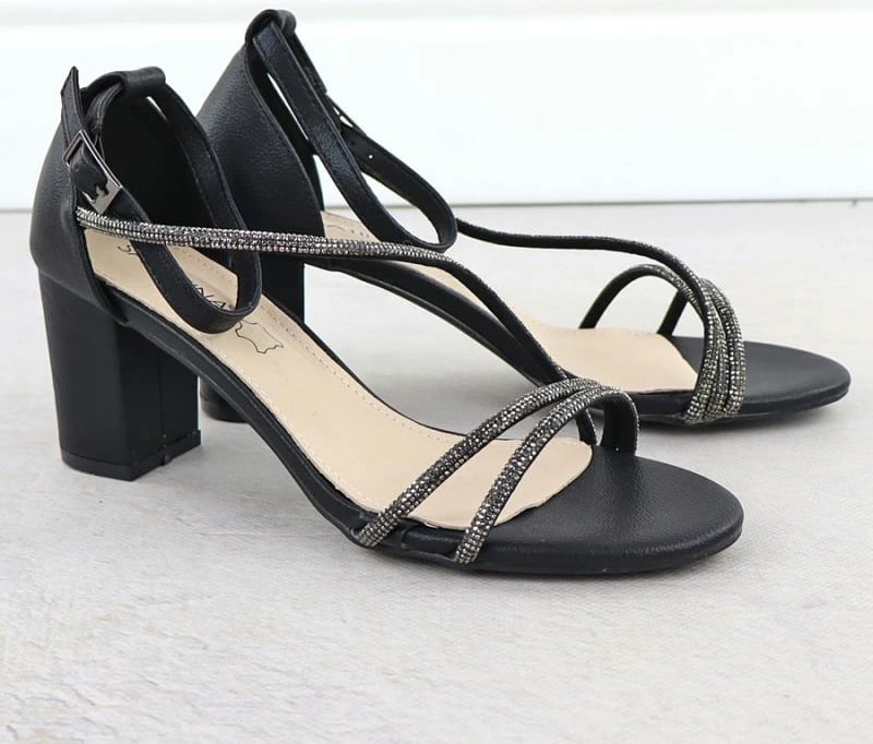 Sandale të mbyllura për femra Sabatina, bezhë