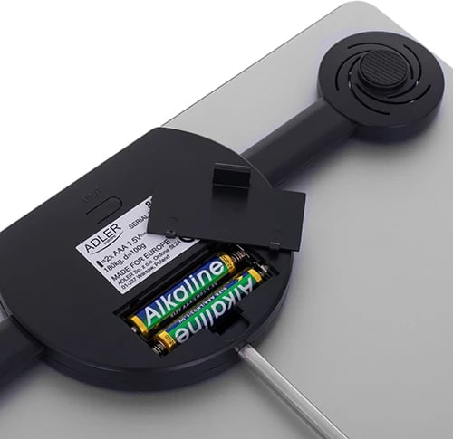 Peshore banjoje, Adler AD 8174, kapacitet 180 kg, ekran LED, xham i temperuar 6 mm, 30x30 cm, argjendtë