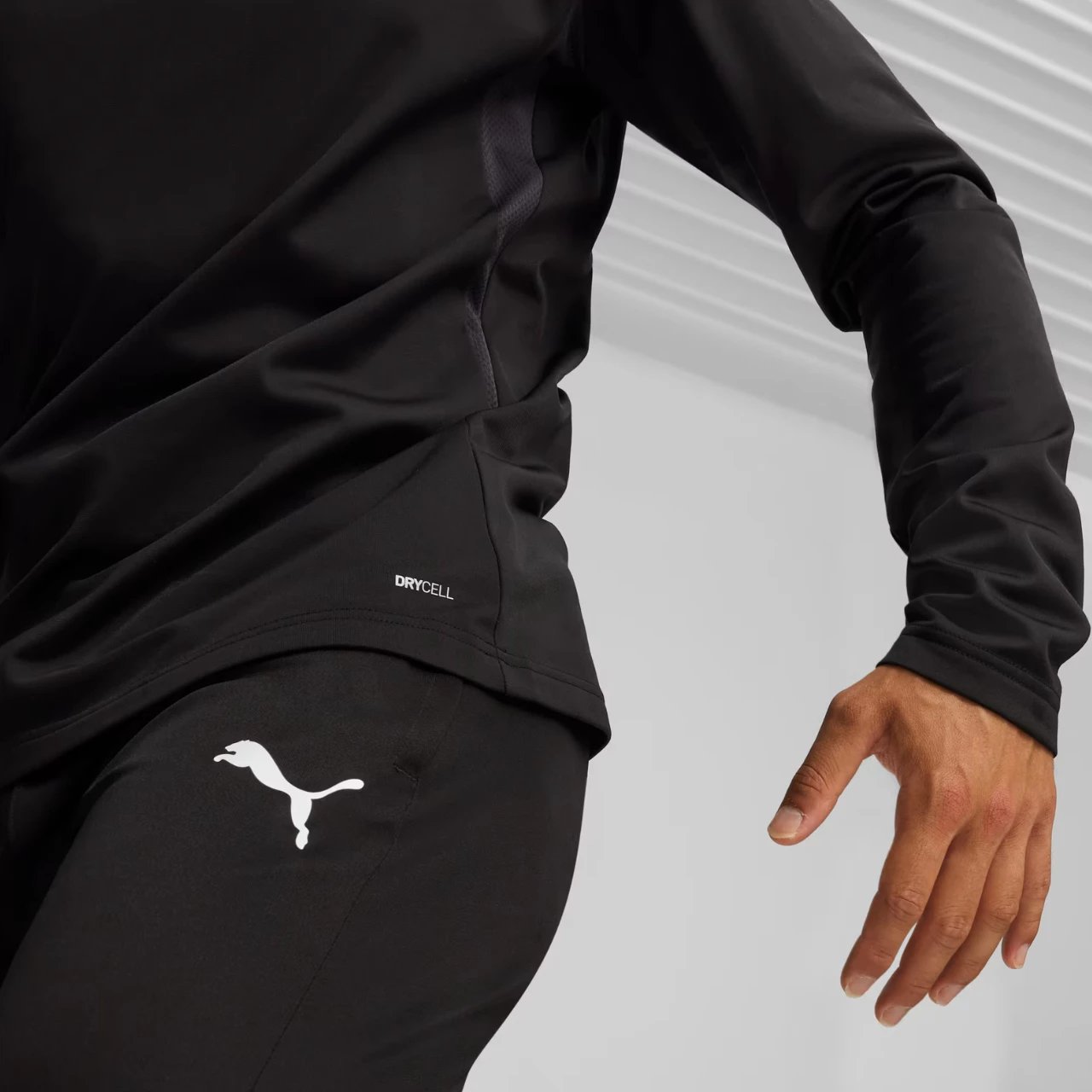 Pantallona sportive Puma për meshkuj, të zeza