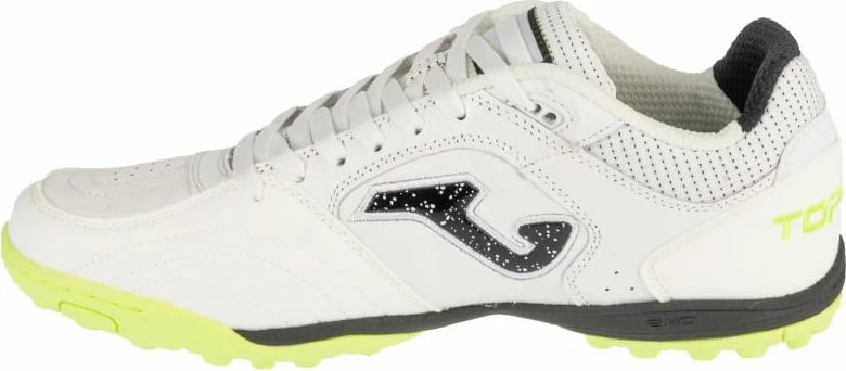 Atlete futbolli Joma, të bardha