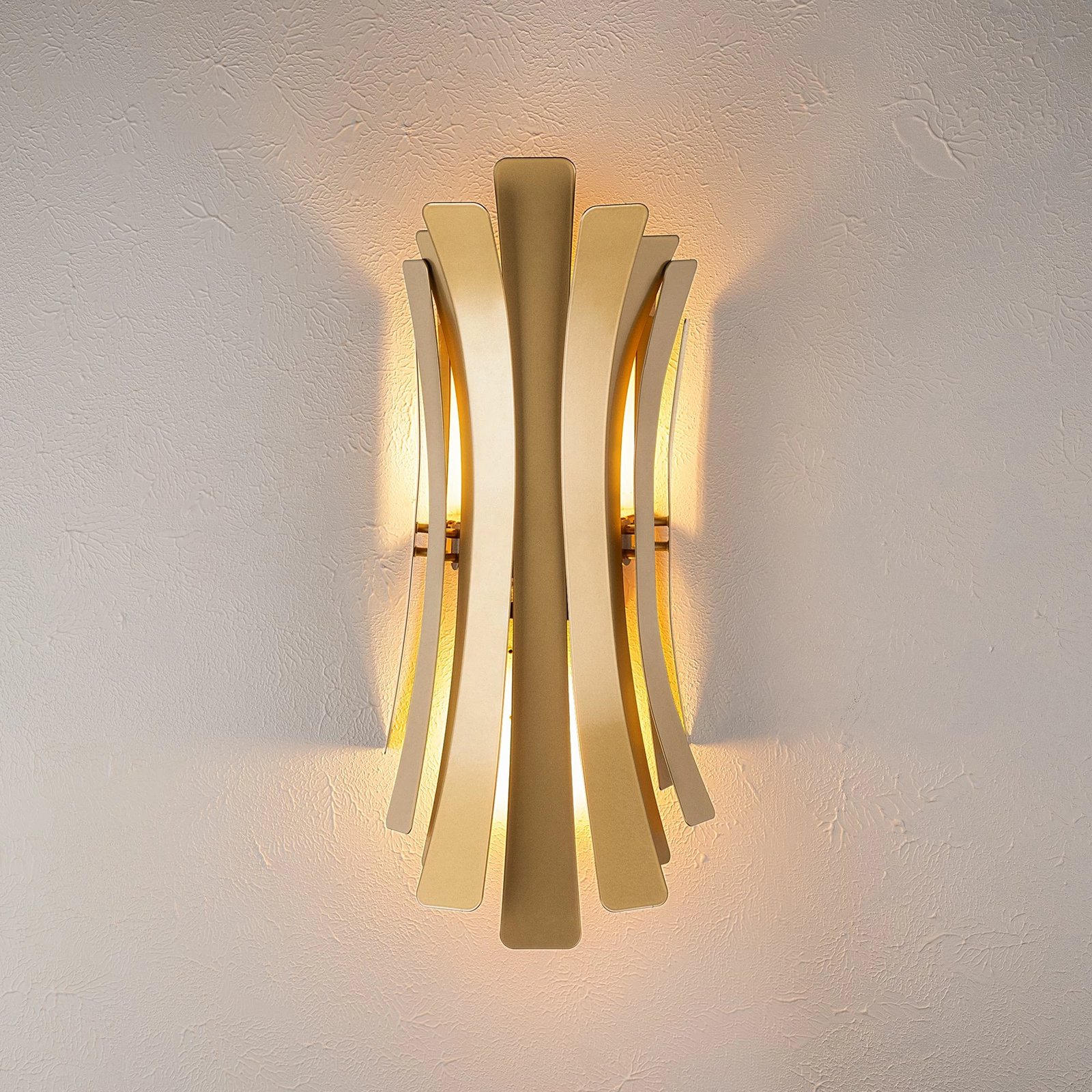 Llambë muri Opviq, Lınea - 15442, ngjyrë ari