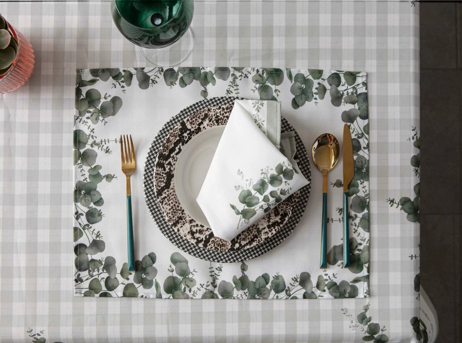 Set nënshtruesish tavoline (6 copë), Hermia, eukalipt