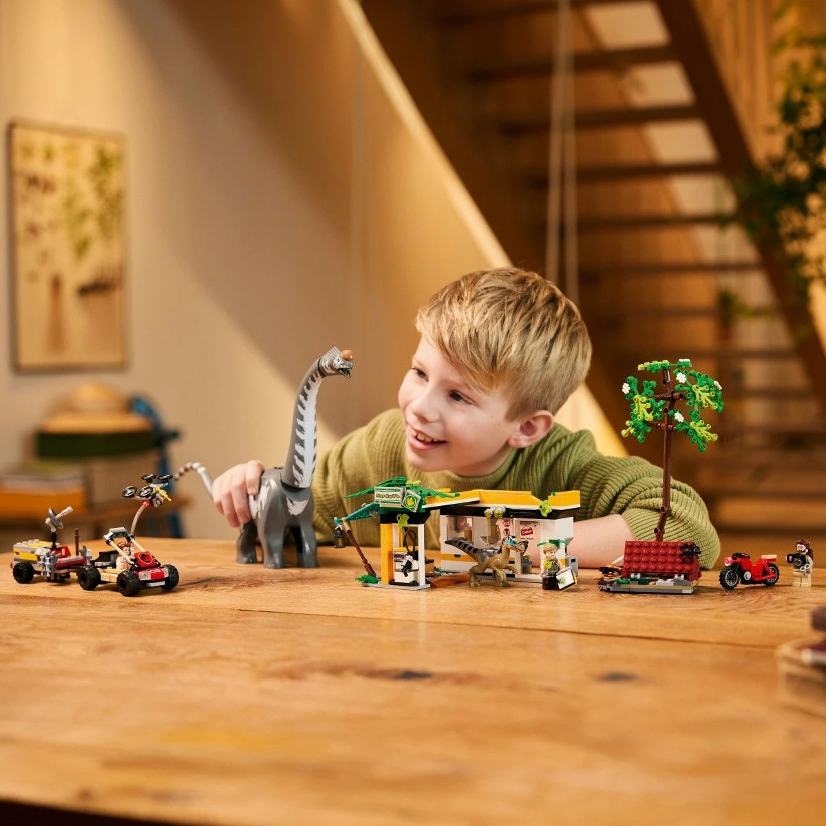 Set LEGO Jurassic World 76973, On the Trail of T. rex and Raptor, 582 pjesë
