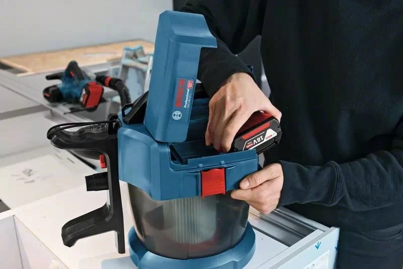 Fshesë industriale BOSCH GAS 18V-10 L Professional, me bateri, 800g, zi/blu