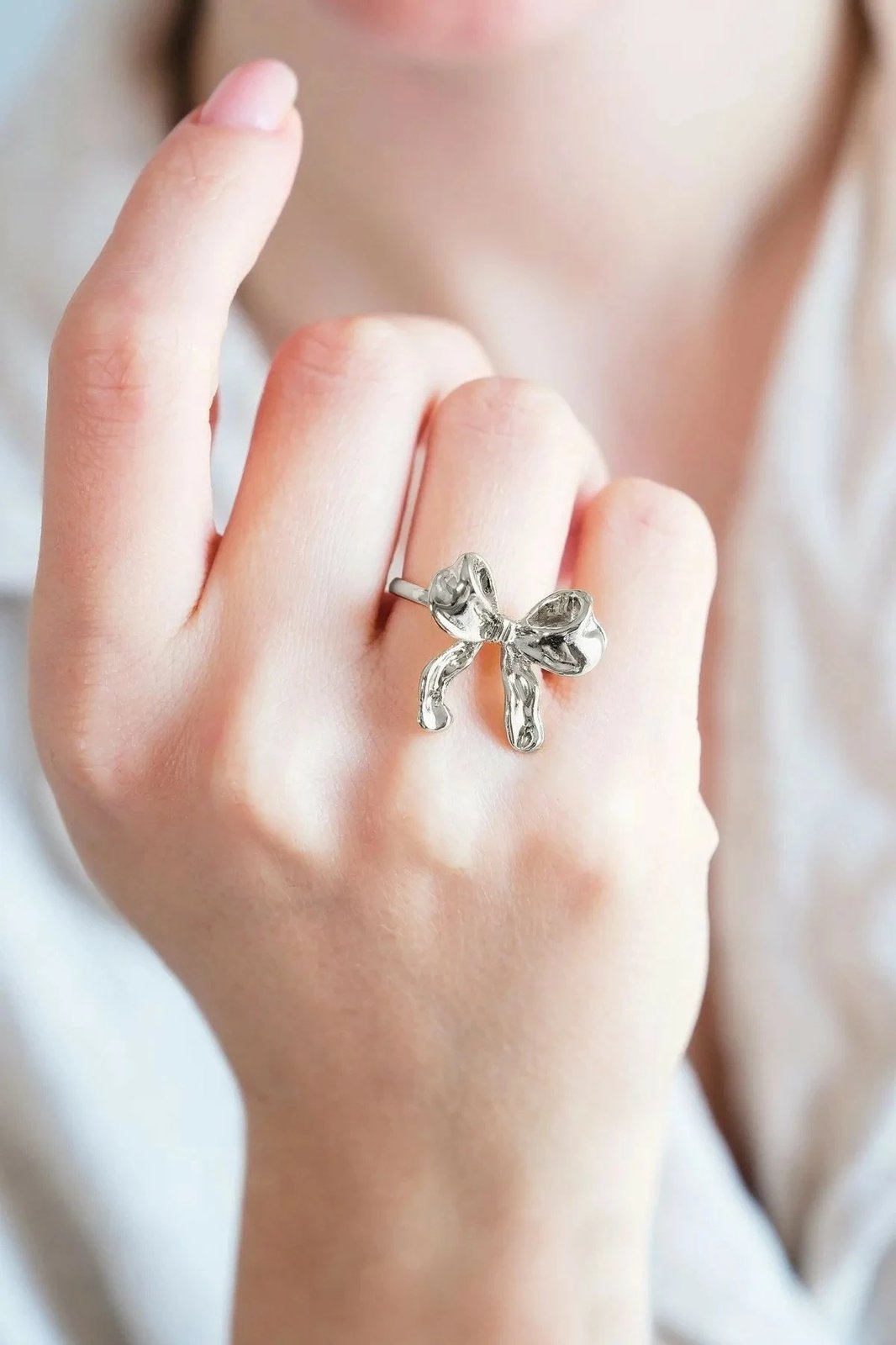 Unazë argjendi me formë fjongo, Jumeon, Fynkyzk