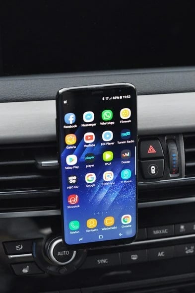 Mbajtëse për celular iBox H-8, e zezë Mbajtëse për celular iBox H-8, e zezë