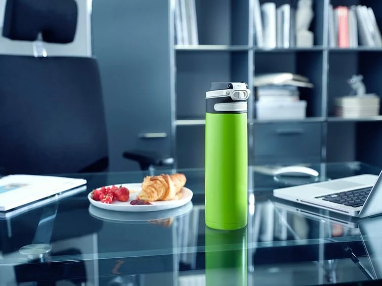 Termos udhëtimi LEIFHEIT 3277, 600 ml, i gjelbër/zi Termos udhëtimi LEIFHEIT 3277, 600 ml, i gjelbër/zi