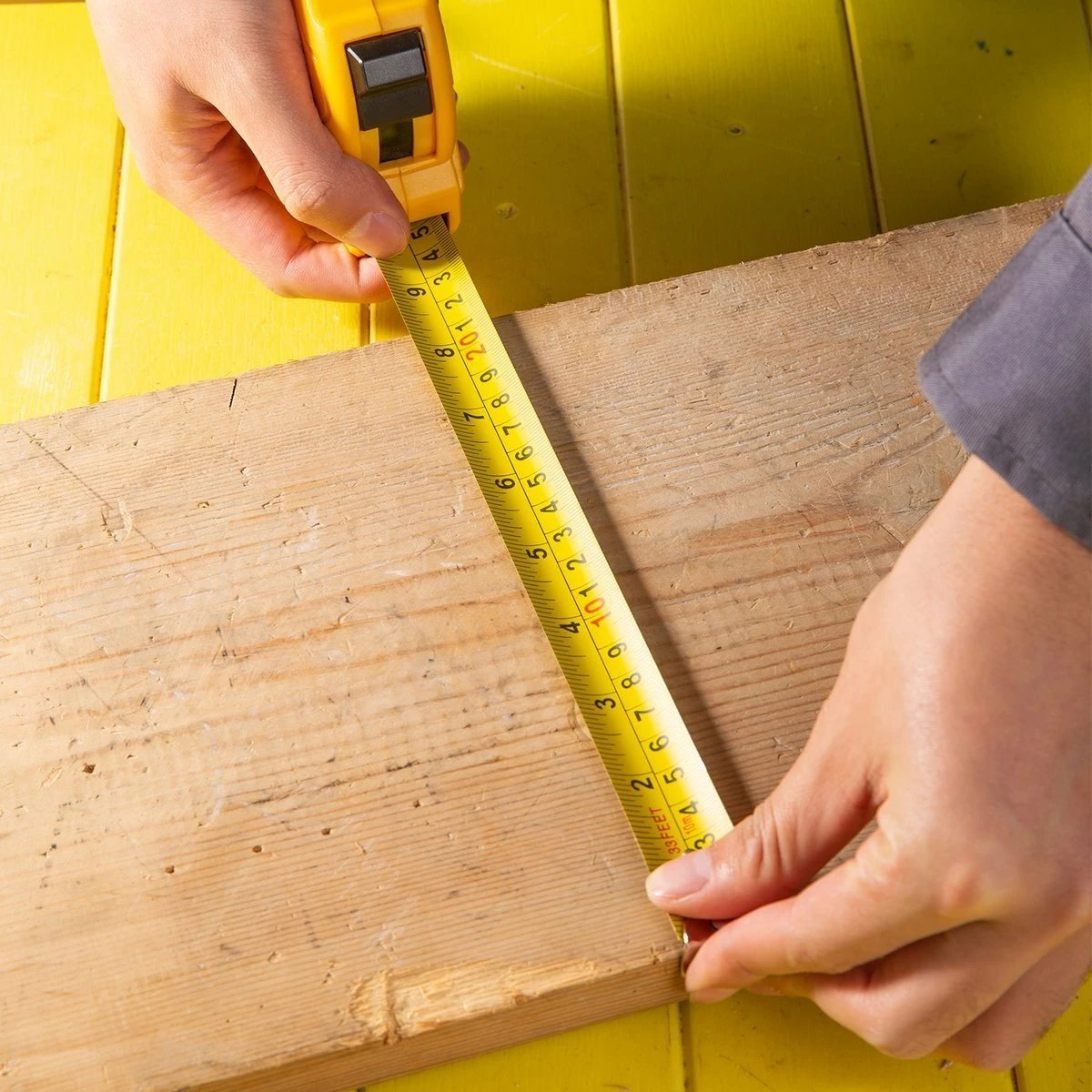 Metër çeliku Deli Tools EDL9010Y, 10m/25mm, verdhë