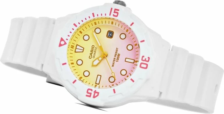 Orë dore Casio për femra, e bardhë