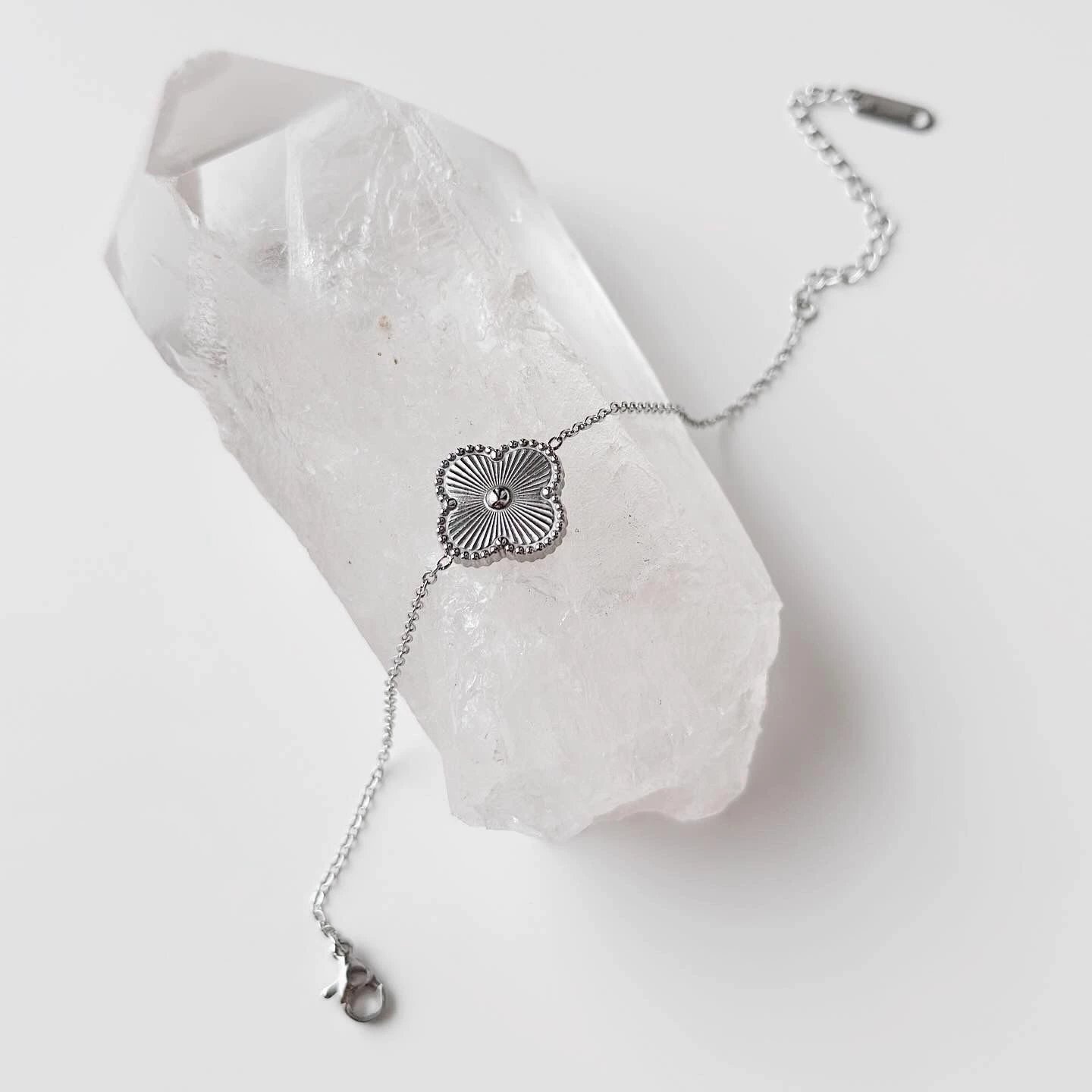 Byzylyk çeliku, ngjyrë argjendi, Jumeon, Clive Grey