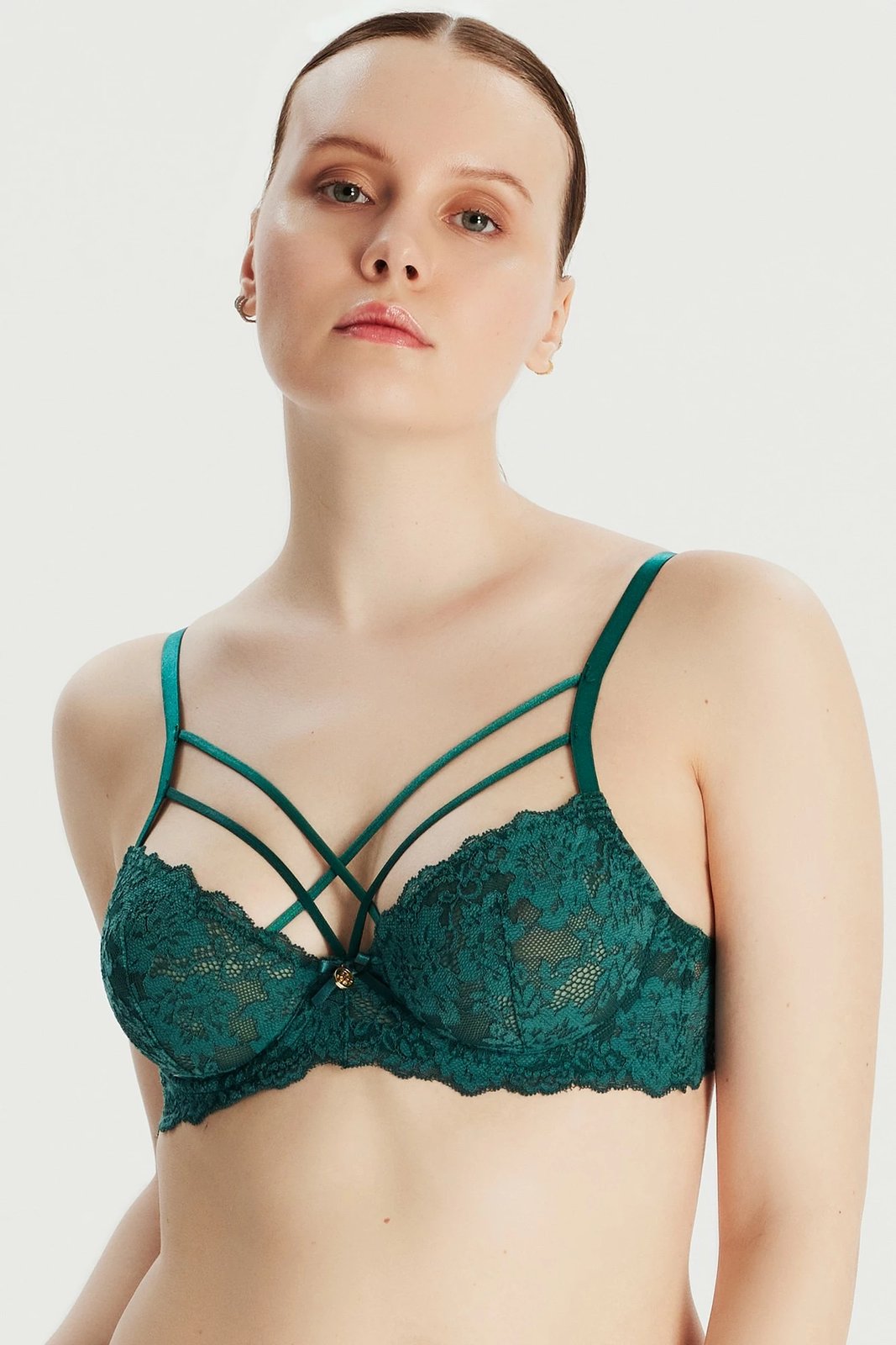 Sytjena Jumeon, dantellë e gjelbër