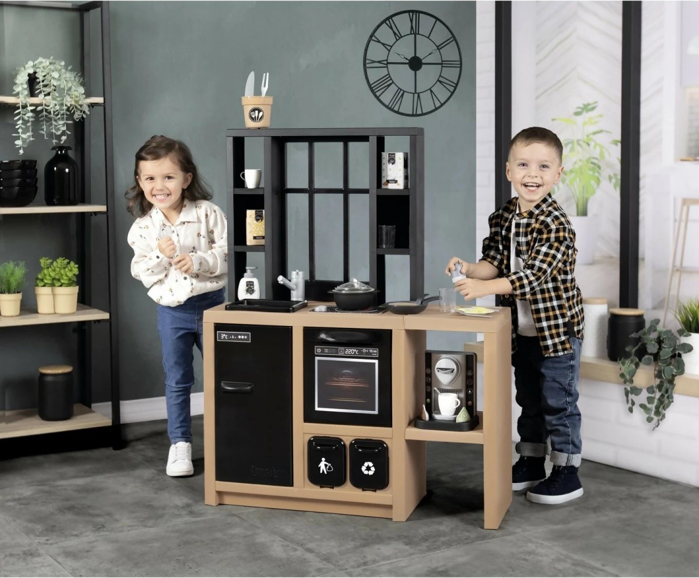 Kuzhinë lodër Smoby Loft Kitchen, plastikë, shumëngjyrëshe, set me 32 aksesorë