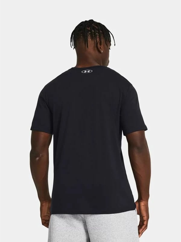 Maicë për meshkuj Under Armour, e zezë