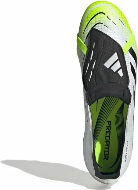 Atlete futbolli adidas për meshkuj, të bardha