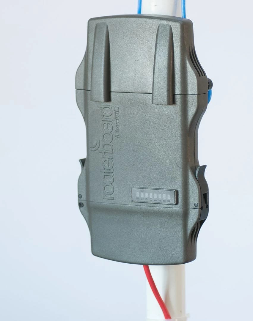 Kasë rrjeti MikroTik NetMetal 5, Power over Ethernet (PoE), RB922UAGS-5HPacD-NM, alumini