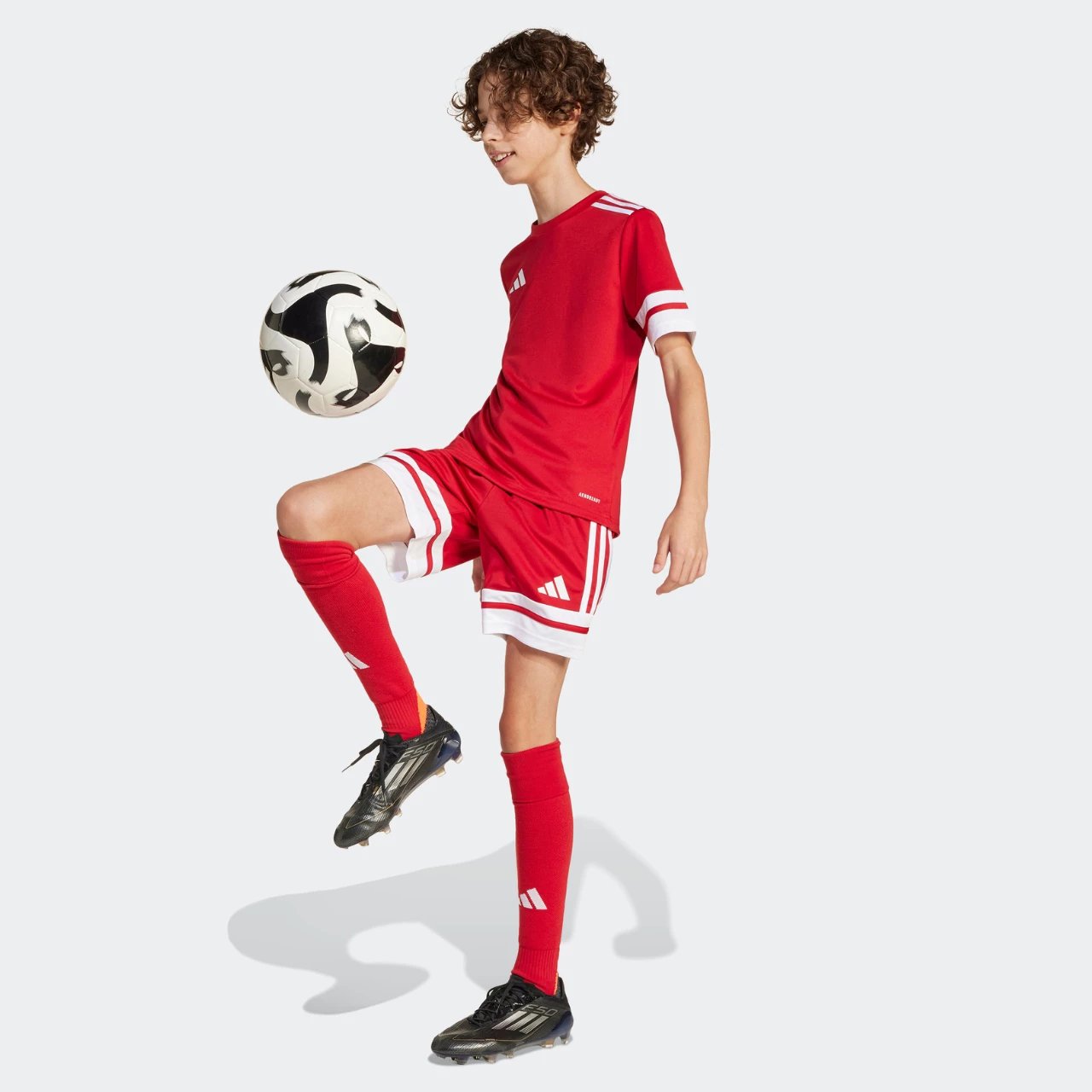 Shorce për fëmijë adidas, të kuqe Shorce për fëmijë adidas, të kuqe