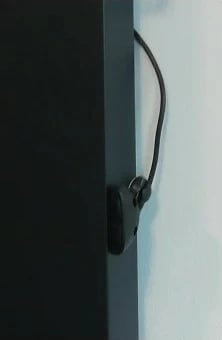 Mbajtës muri elektrik për monitor/TV, Avtek DS600/BW 1MV070, rregullim lartësie, kapacitet 120 kg, VESA 300x200 deri 800x600, 152×55×15 cm, e zezë