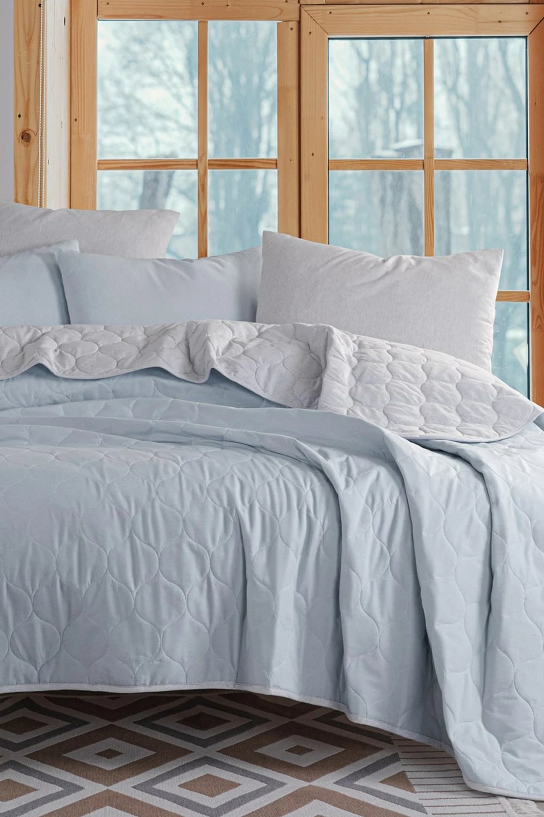 Set mbulesë krevati e qepur, king size, ngjyrë kaltër e çelët dhe gri, L'essentiel