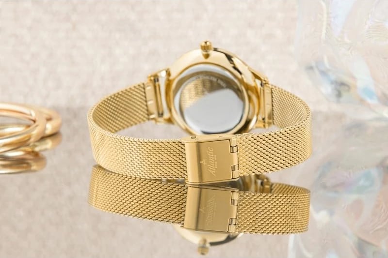 Orë dore femra Atlantic, e artë